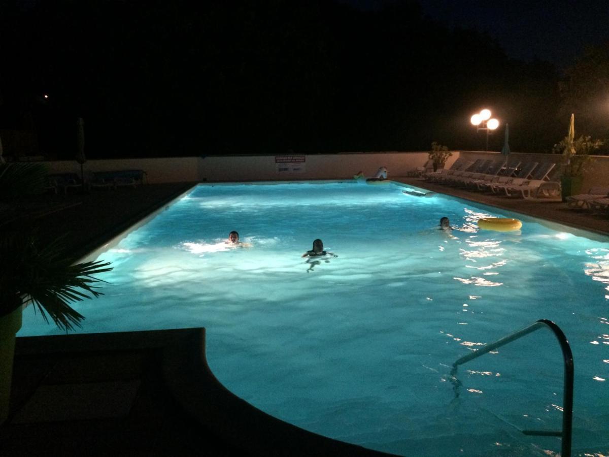 Les Sentiers Du Causse Hotel Lentillac-du-Causse Kültér fotó